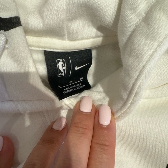 Kith men’s sweatshirt collaboration with NBA - Picture 11 of 16